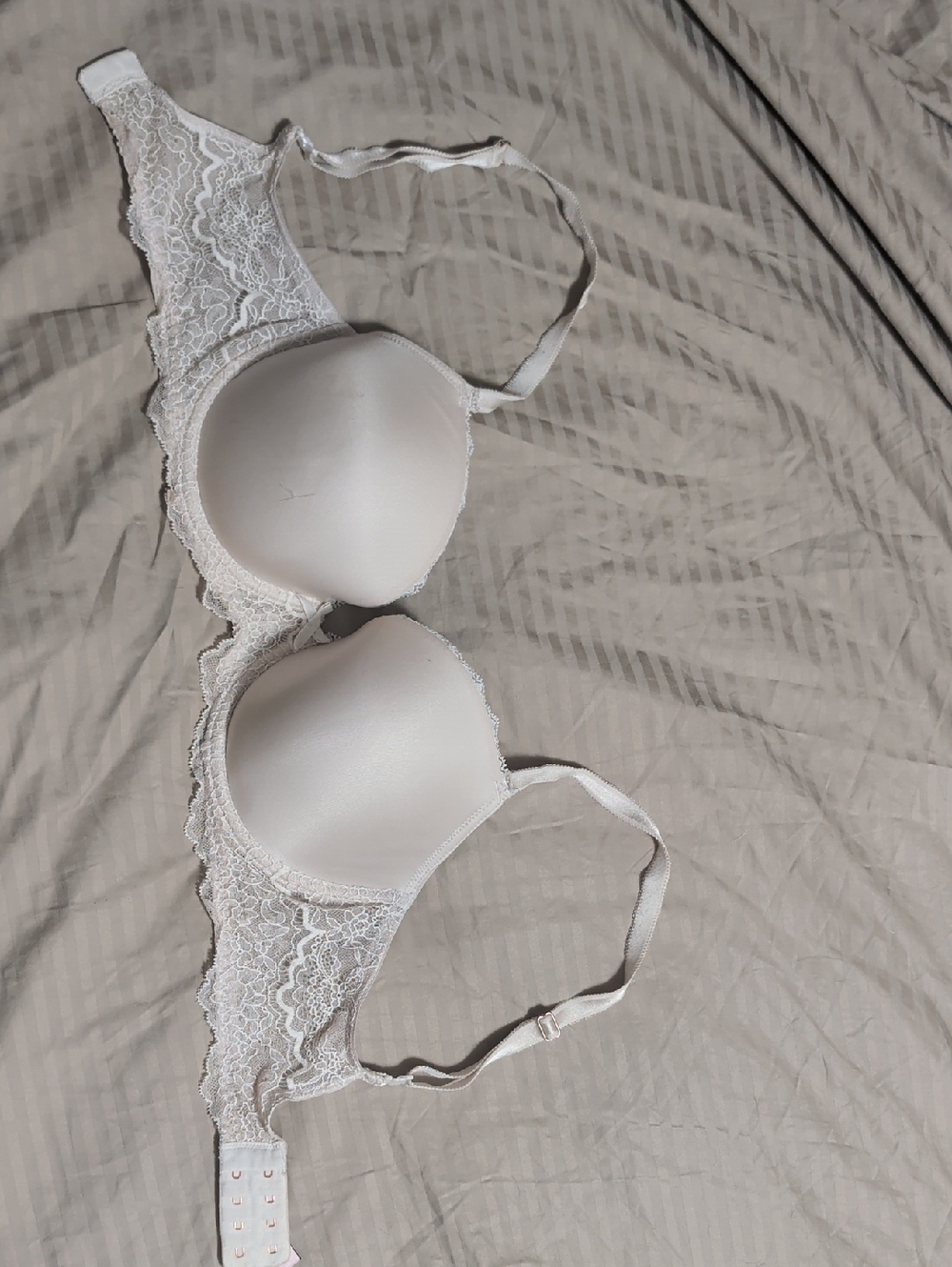 Victoria's Secret Dream Angels Lined Demi Lace 32DDD